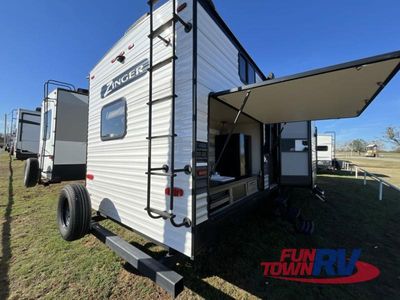 2023 CrossRoads RV Zinger - Photo 3