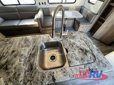 2023 CrossRoads RV Zinger - Photo 20