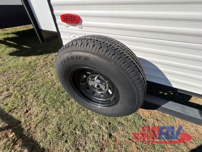 2023 CrossRoads RV Zinger - Photo 17