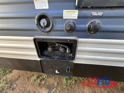 2023 CrossRoads RV Zinger - Photo 8