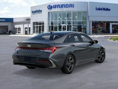 2026 Hyundai Elantra - Photo 4