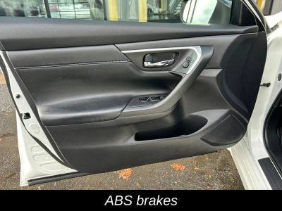 2017 Nissan Altima 2.5 SR - Photo 13