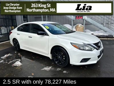 2017 Nissan Altima 2.5 SR - Photo 2