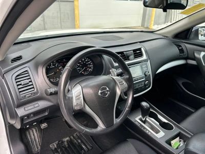 2017 Nissan Altima 2.5 SR - Photo 34
