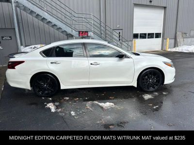 2017 Nissan Altima 2.5 SR - Photo 3