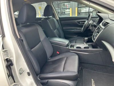 2017 Nissan Altima 2.5 SR - Photo 31