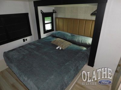 2026 Forest River RV Wildwood Heritage Glen — photo 38 view