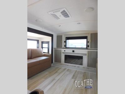 2026 Forest River RV Wildwood Heritage Glen — photo 21 view