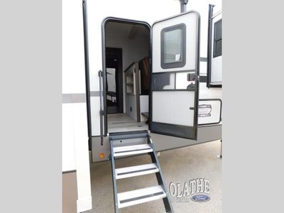 2026 Forest River RV Wildwood Heritage Glen — photo 13 view