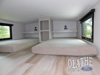 2026 Forest River RV Wildwood Heritage Glen — photo 36 view