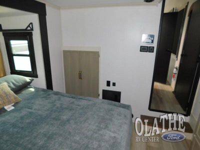 2026 Forest River RV Wildwood Heritage Glen — photo 40 view