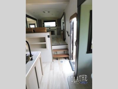 2026 Forest River RV Wildwood Heritage Glen — photo 19 view