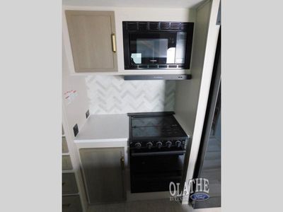 2026 Forest River RV Wildwood Heritage Glen — photo 27 view
