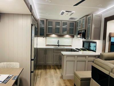 2026 Alliance RV Paradigm - Photo 9