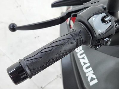 2026 Suzuki GSX-8S - Photo 12