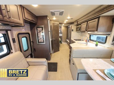 2021 Thor Motor Coach Magnitude - Photo 11