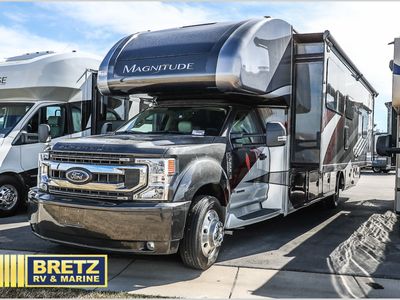 2021 Thor Motor Coach Magnitude - Photo 2