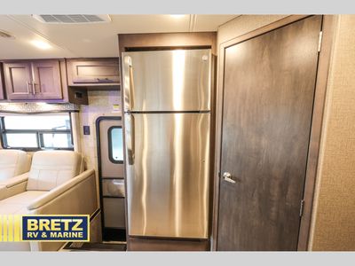 2021 Thor Motor Coach Magnitude - Photo 15