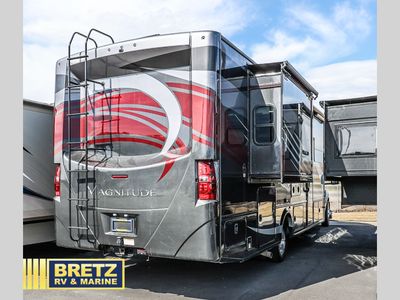 2021 Thor Motor Coach Magnitude - Photo 5