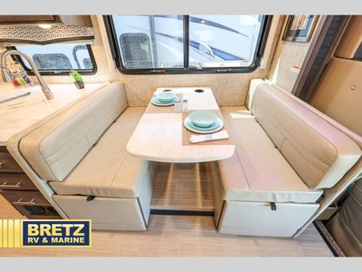 2021 Thor Motor Coach Magnitude - Photo 12