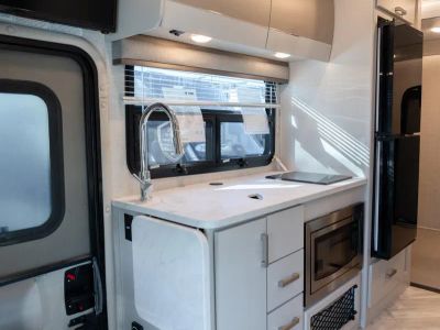 2026 Thor Motor Coach COMPASS GO - Photo 6