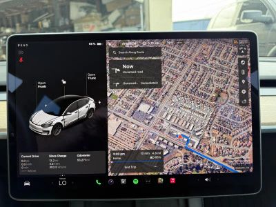 2021 Tesla Model 3 - Photo 18