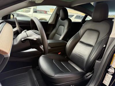 2021 Tesla Model 3 - Photo 11