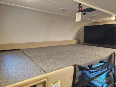 2023 Thor Motor Coach Outlaw — photo 20 view