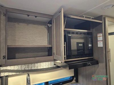 2023 Thor Motor Coach Outlaw — photo 35 view
