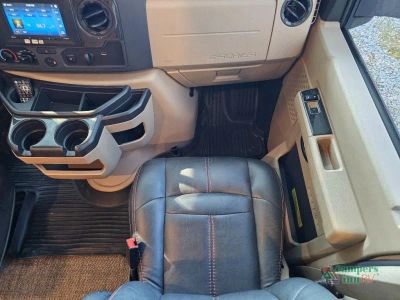 2023 Thor Motor Coach Outlaw — photo 16 view