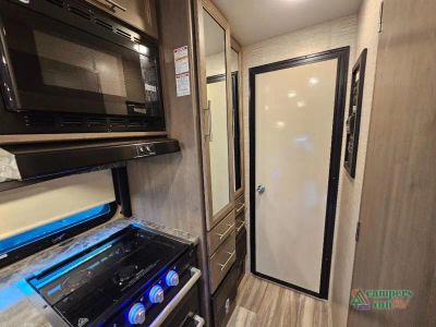 2023 Thor Motor Coach Outlaw — photo 37 view