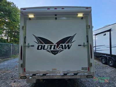 2023 Thor Motor Coach Outlaw — photo 7 view