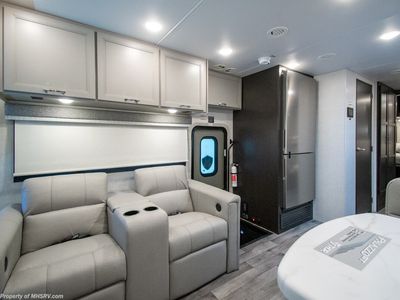 2026 Thor Motor Coach Palazzo GT - Photo 8