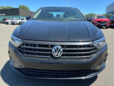 2019 Volkswagen Jetta — interior view