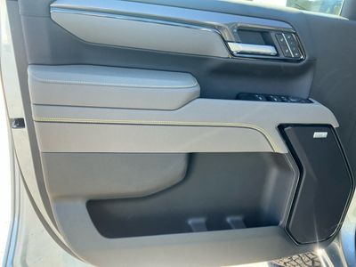 2026 Chevrolet Silverado 2500HD — photo 15 view