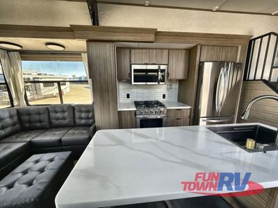 2025 Forest River RV Salem Grand Villa - Photo 10