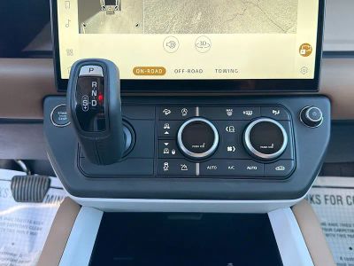 2026 Land Rover Defender 130 — photo 32 view