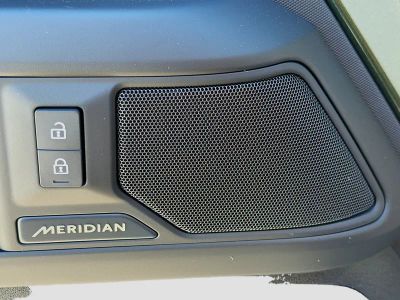 2026 Land Rover Defender 130 — photo 22 view