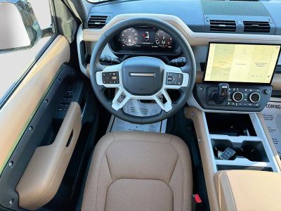 2026 Land Rover Defender 130 — photo 14 view