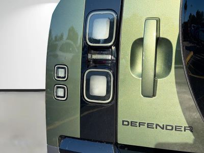 2026 Land Rover Defender 130 — photo 9 view