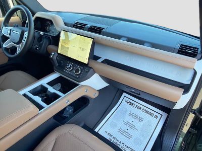 2026 Land Rover Defender 130 — photo 11 view