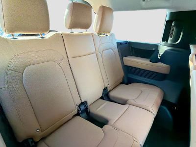 2026 Land Rover Defender 130 — photo 18 view