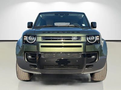 2026 Land Rover Defender 130 — photo 7 view