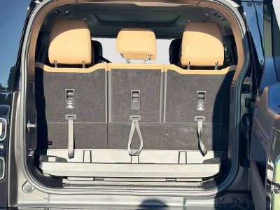 2026 Land Rover Defender 130 — photo 10 view