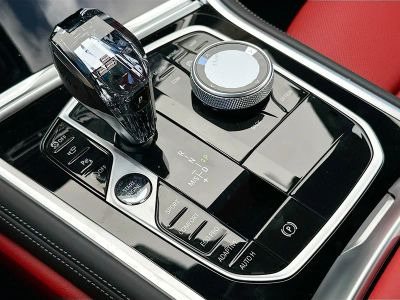2026 BMW 8 Series — photo 14 view