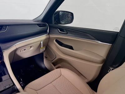 2024 Jeep Grand Cherokee — photo 22 view