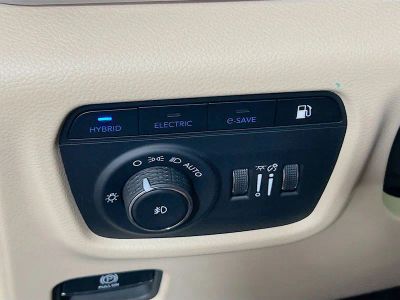 2024 Jeep Grand Cherokee — photo 10 view