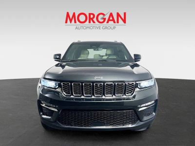 2024 Jeep Grand Cherokee — side profile view