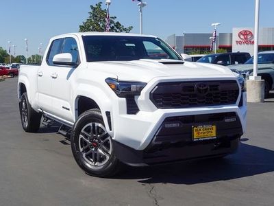 2026 Toyota Tacoma - Photo 2