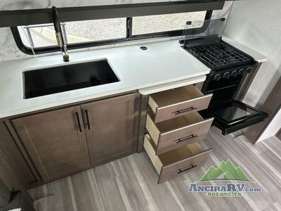 2026 Keystone RV COUGAR - Photo 11